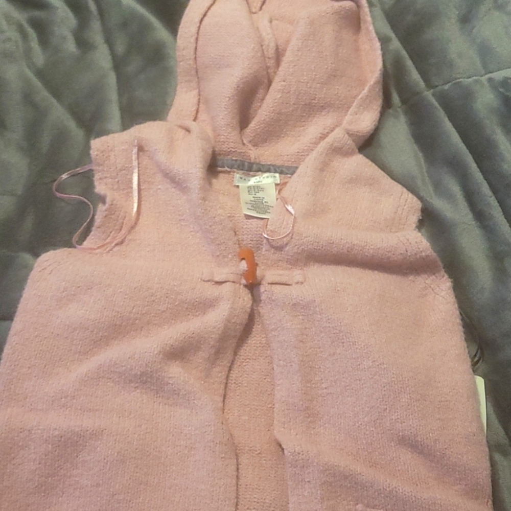 Max Studio Kids long sweater vest with hood size 4